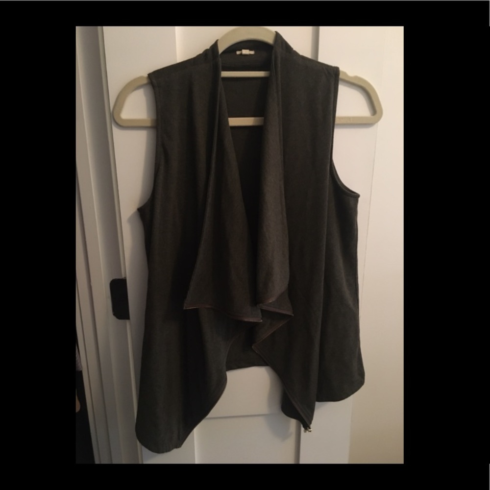Jcrew open zip front drapey vest